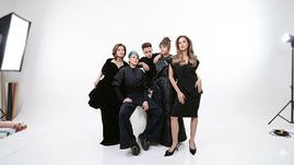 Simak berbagai warna rambut di tren Rudy Hadisuwarno tahun 2026 yang spesial tahun ini