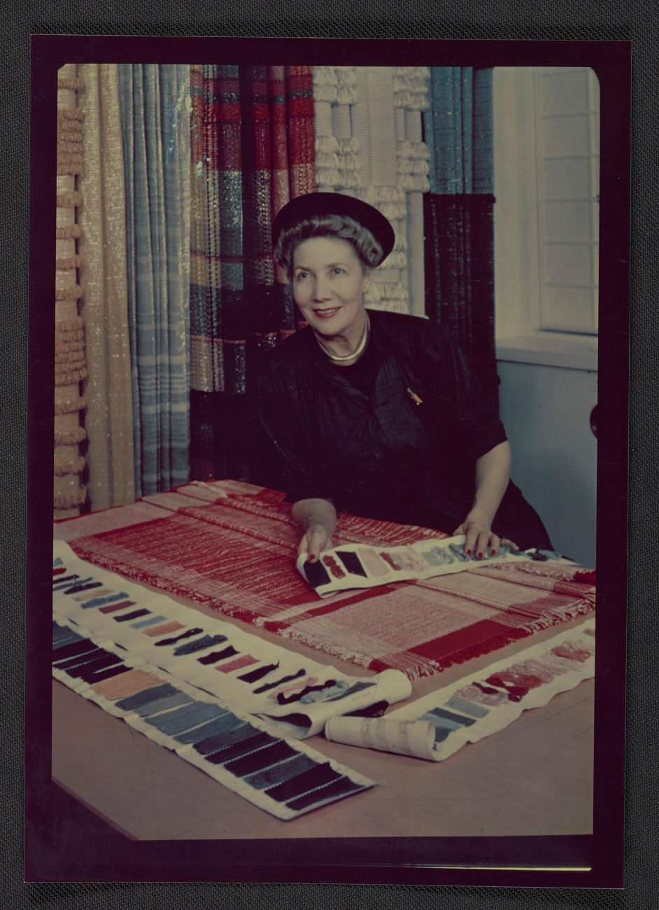 - Charles Steinheimer (1914-1996), "Dorothy Liebes with fabric samples", 1947. Dorothy Liebes papers. Archives of American Art, Smithsonian Institution, Washington DC.