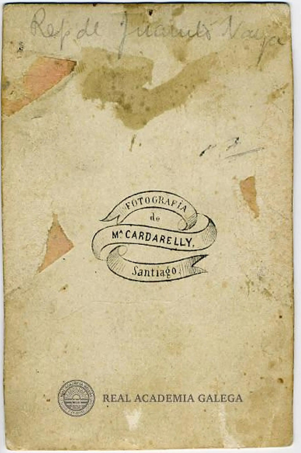 - Sello del estudio fotográfico de María Cardarelly, c. 1865. Real Academia Galega, Coruña.