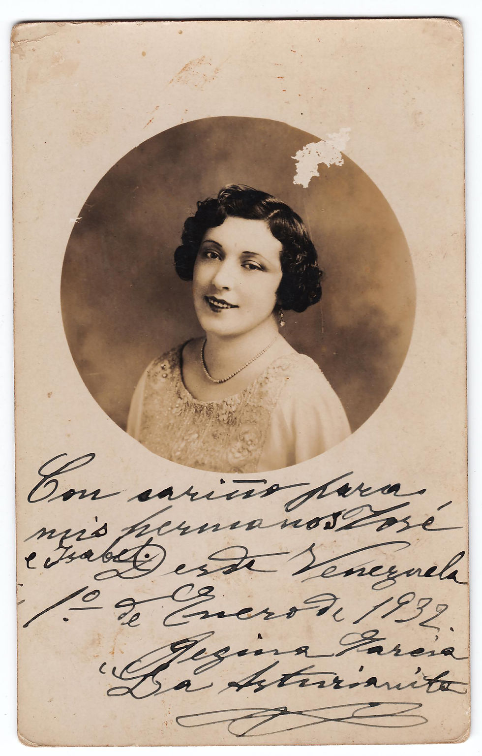 7Retrato de Regina García_con dedicatoria a sus hermanos, 1932