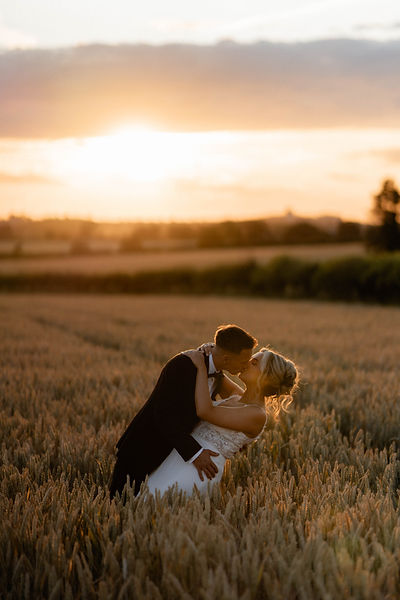 Cotswold Wedding photographer-2.jpg