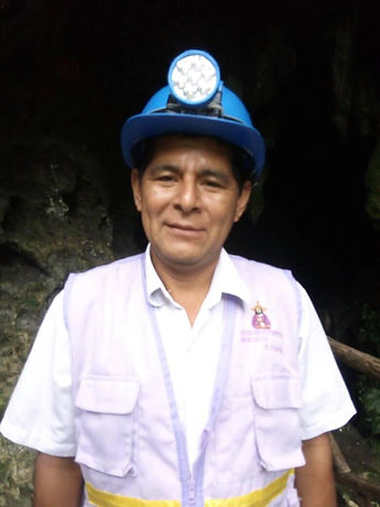 39409184_330685150837603_656301467031830