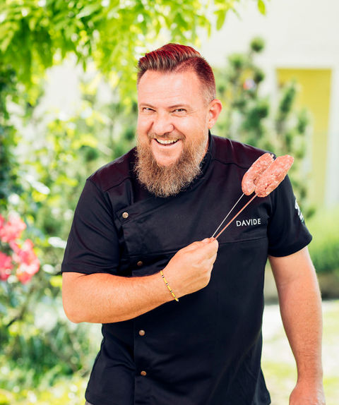 Mr. Big offre una selezione di servizi come: Live cooking, catering BBQ & grill, team building, feste aziendali, grigliate.