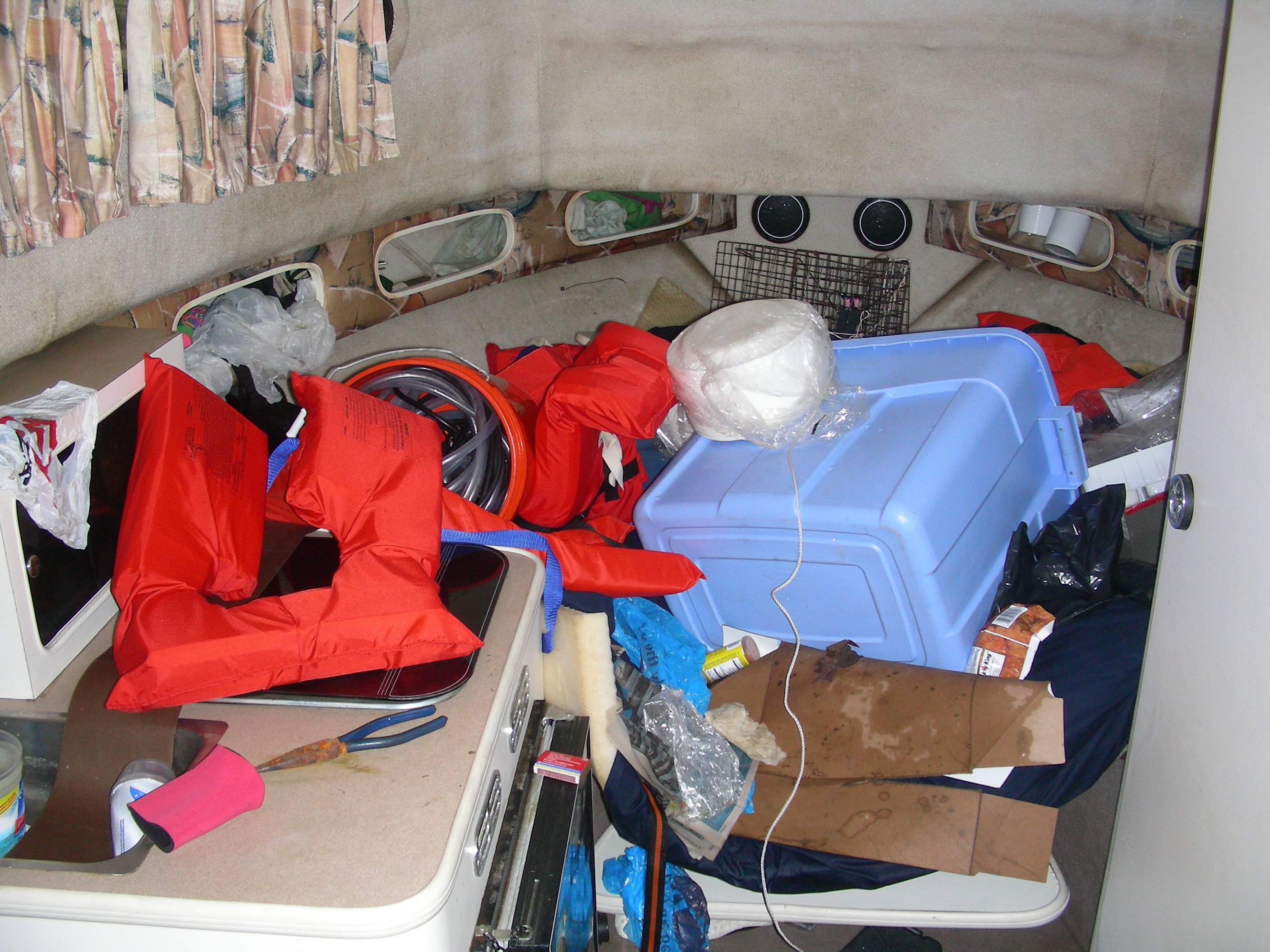 Cabin clutter
