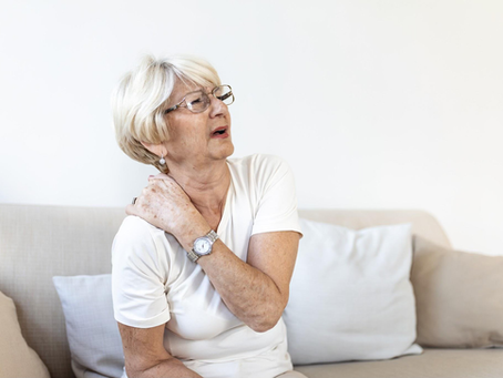 Osteoporosis en mujeres: síntomas y prevención después de la menopausia