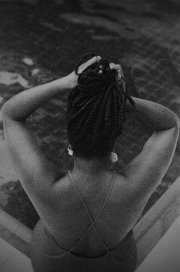 GAYANCE_POOL_BrunoDestombes_014030860007.jpeg
