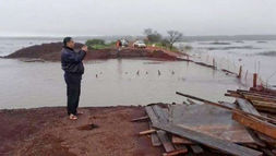 LA REGIÓN. Inundaciones en el Litoral
Hay 2.500 evacuados en Corrientes y Entre Ríos por la crecida
