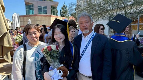 【NEWS】本校卒業生がカルフォルニア大学卒業!