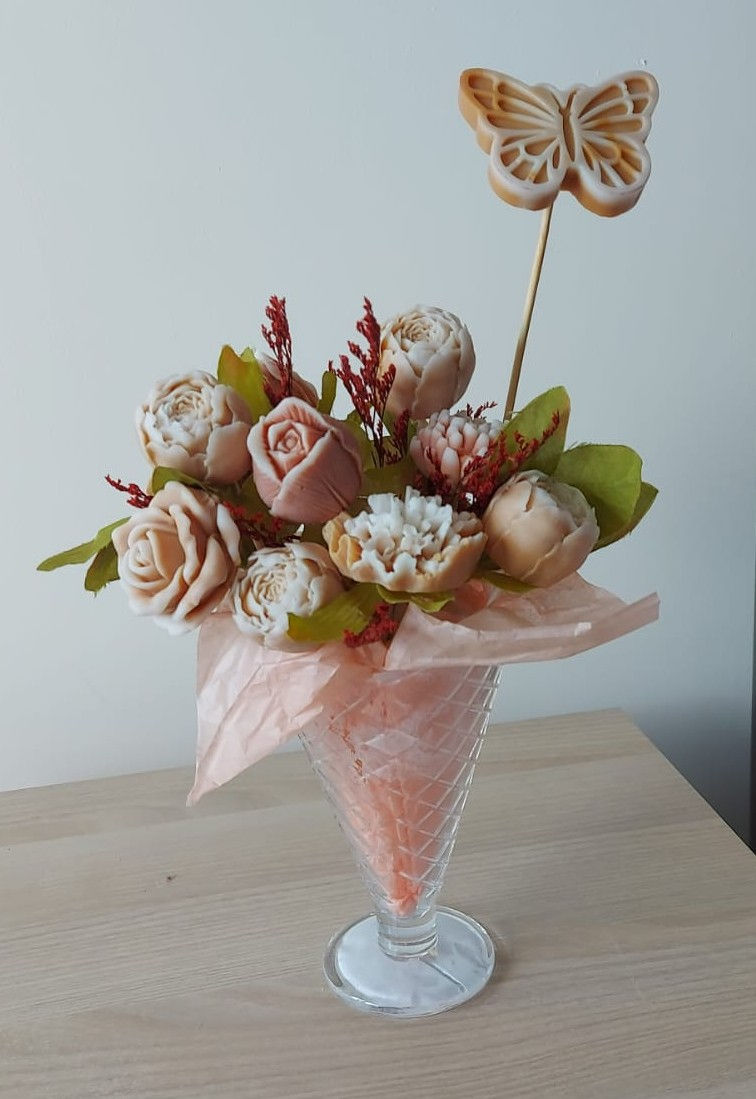 Beige Butterfly Wax Melt Bouquet in a crystal-cut style glass vase
