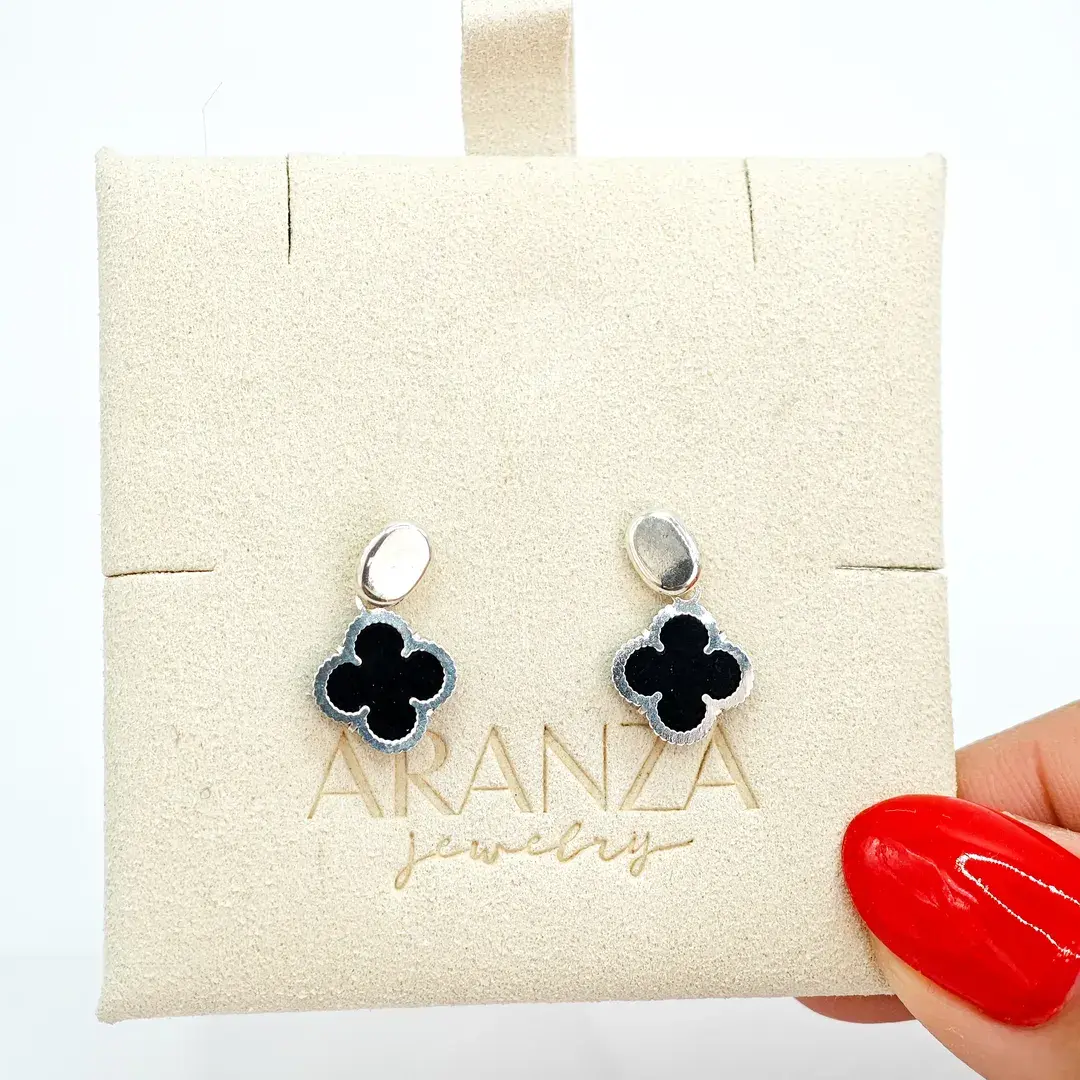 Aretes de Trebol negro