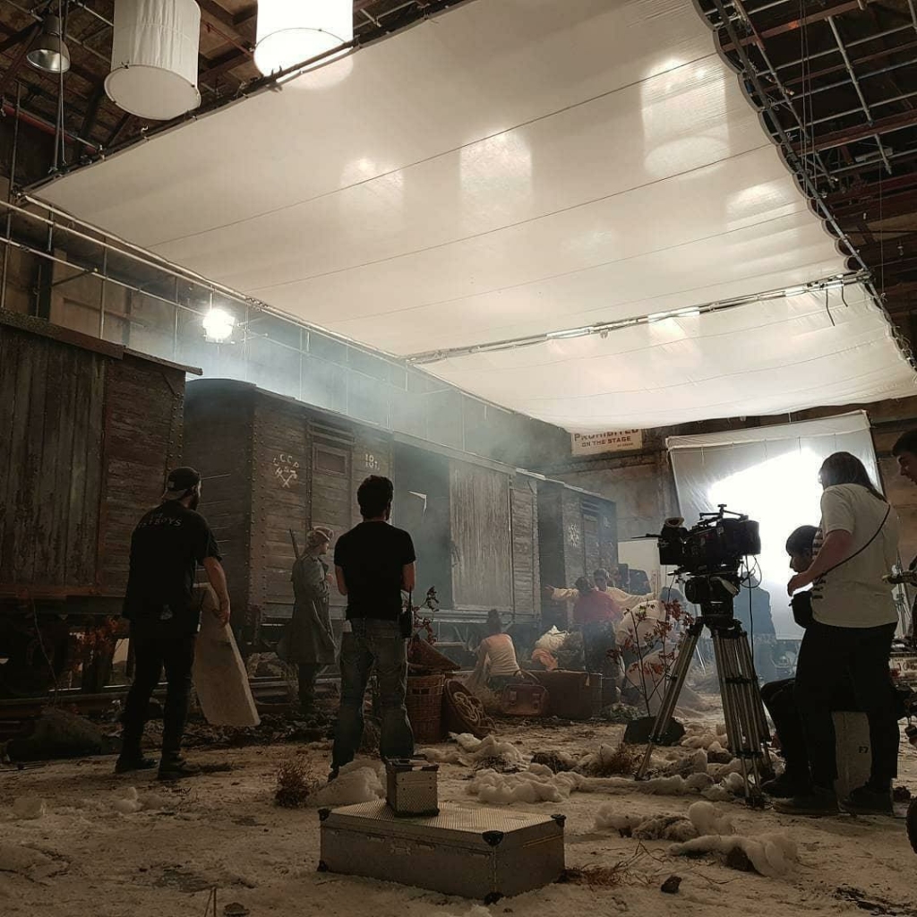 طرق وأنواع في الإضاءة : الإضاءة العلوية Top Light