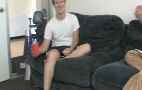 ملابس مارك زوكربيرج