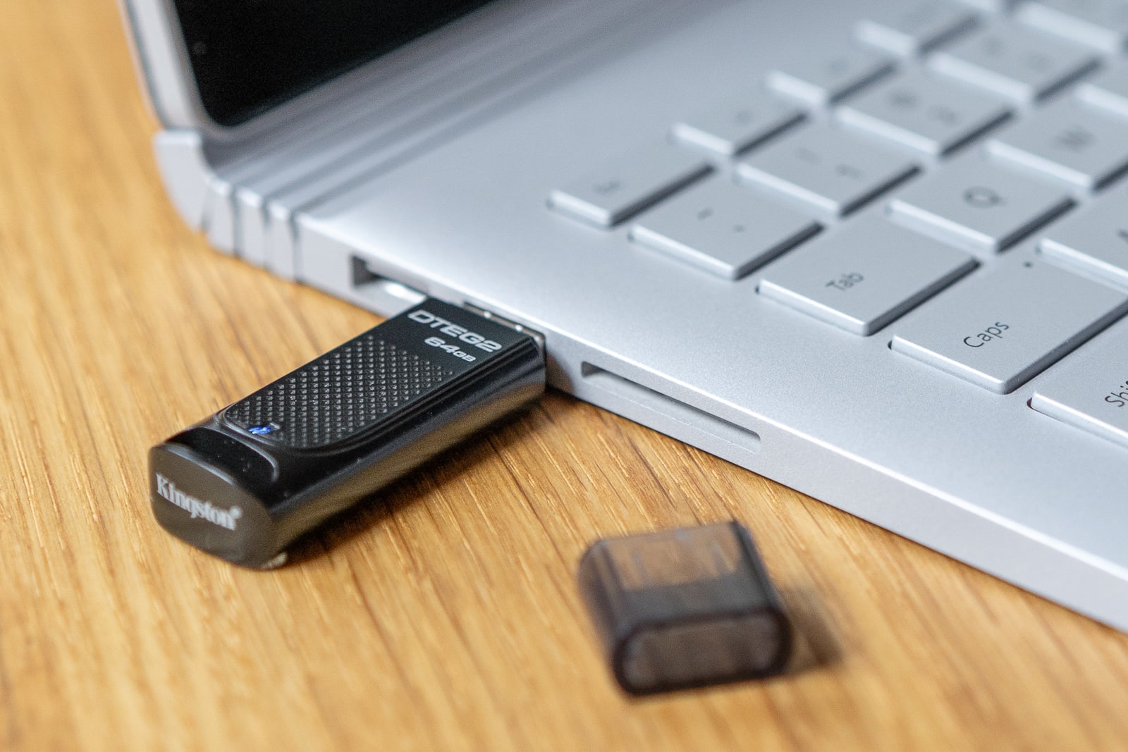 الخطوة 2: تجهيز فلاشة USB