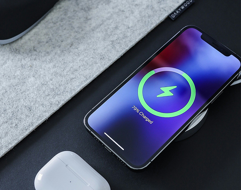 شحن بطارية الهاتف قبل المعايرة