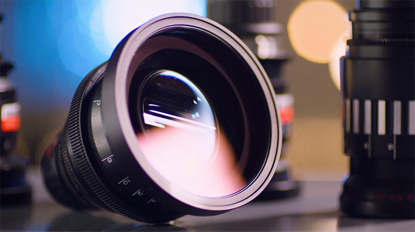 الفرق بين عدسات الأنمورفك وعدسات السفيريكل