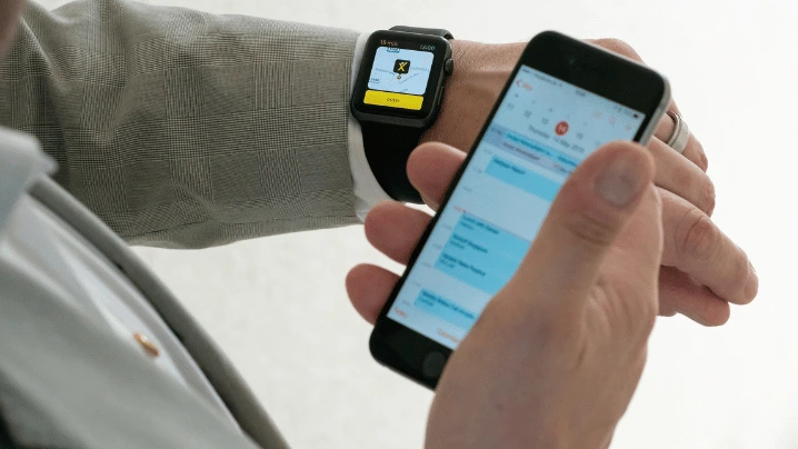 كيفية فتح ايفون بساعة ابل ووتش