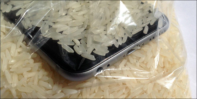 وضع الهاتف فى الأرز