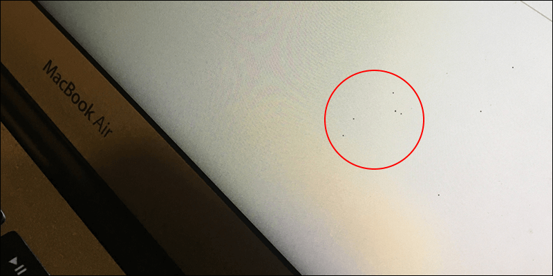 بيكسلات ميتة في ماك بوك