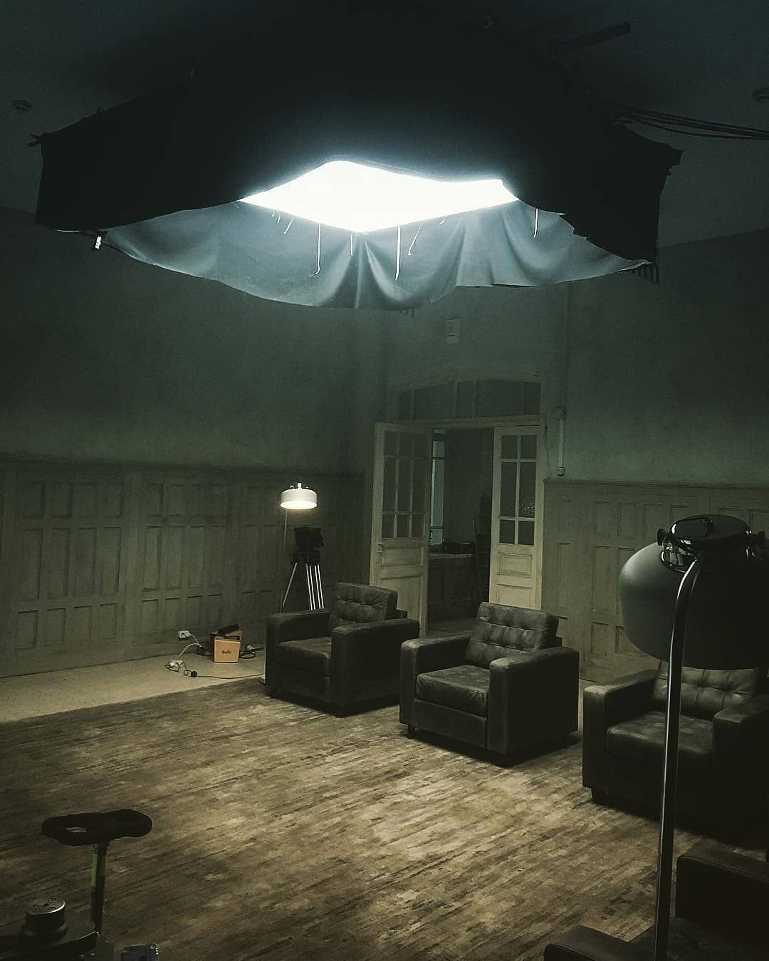 طرق وأنواع في الإضاءة : الإضاءة العلوية Top Light