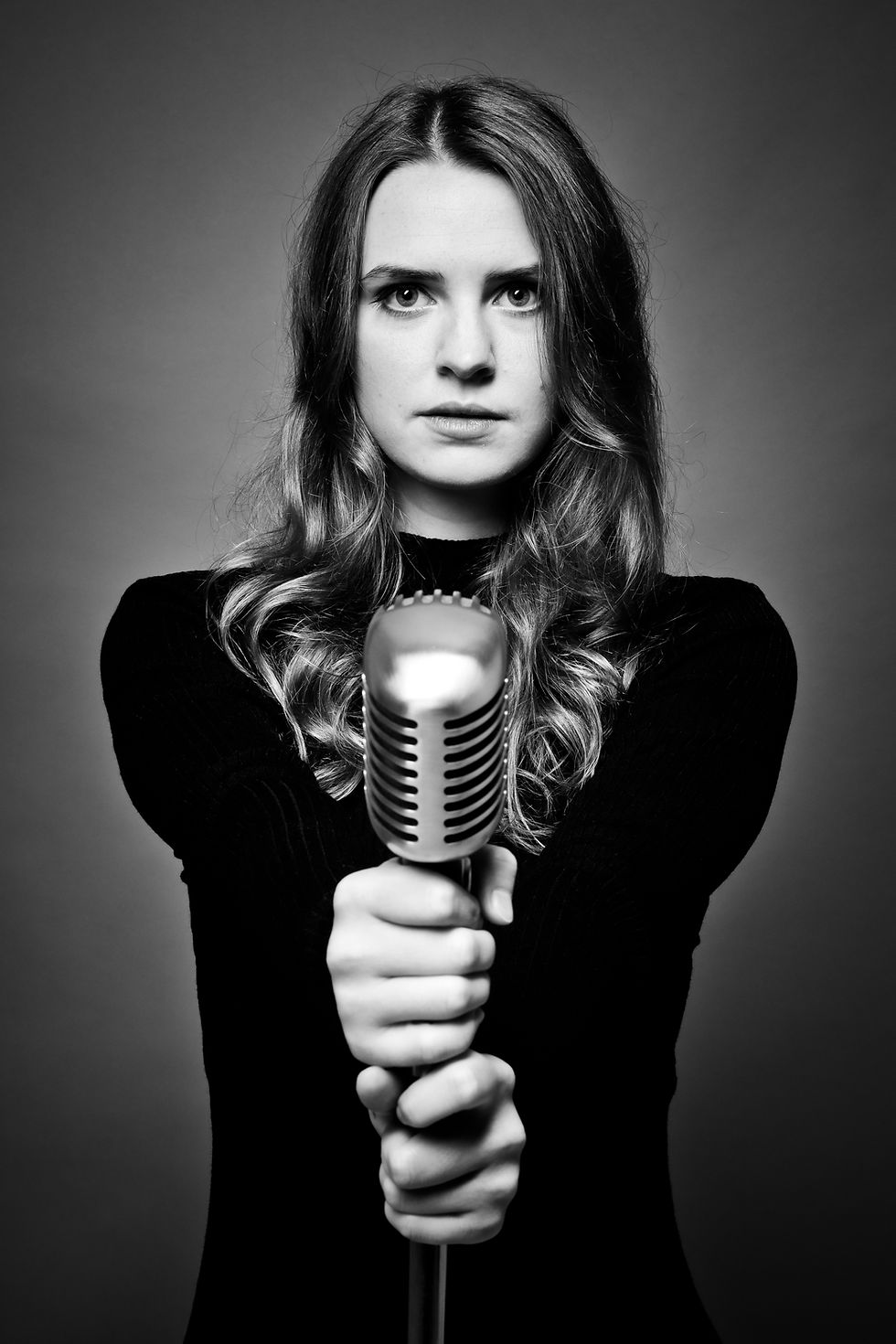 Dozent*in (m/w/d) für (Pop-) Gesang in Festanstellung (Teil- oder Vollzeit)