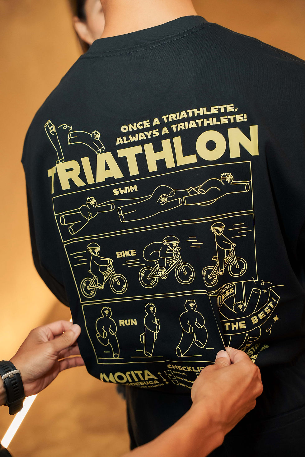 縮圖：ICHIGODESUGAx MORITA聯名款- swim bike run踢恤