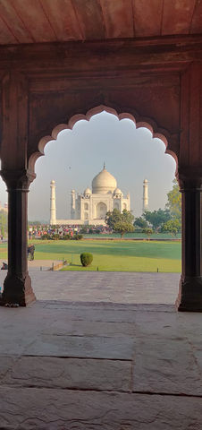Taj Mahal Agra.jpg