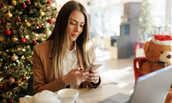 A business owner recruiting for winter work