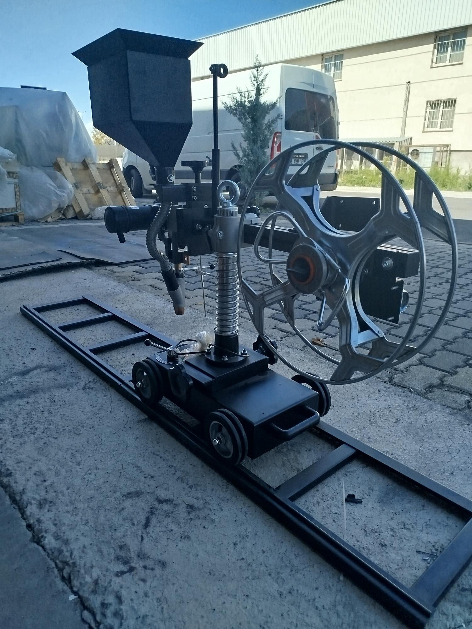 TOZALTI TRAKTÖR 24 V