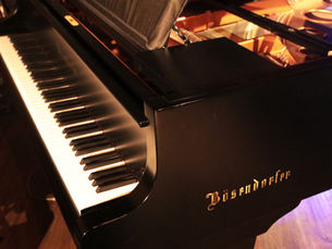 ピアノの世界的名器「ベーゼンドルファー」がAll of Me Clubに！