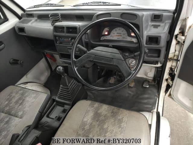 1997 Mitsubishi Minicab JDM car for sale — photo 3 of 6