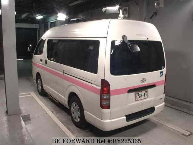 2005 Toyota HiAce JDM car for sale — photo 6 of 8