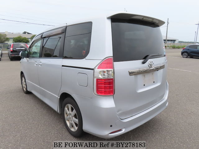2009 Toyota Noah JDM car for sale — photo 3 of 25