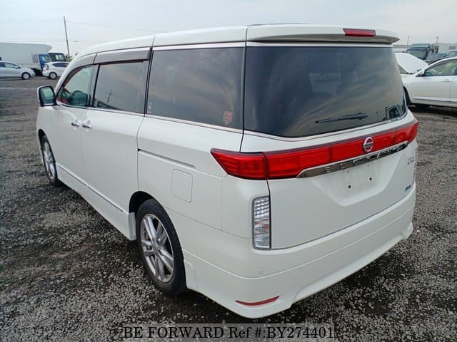 2010 Nissan Elgrand JDM car for sale — photo 3 of 25