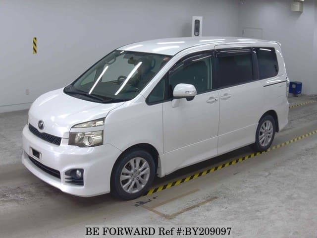 2010 Toyota Voxy JDM car for sale