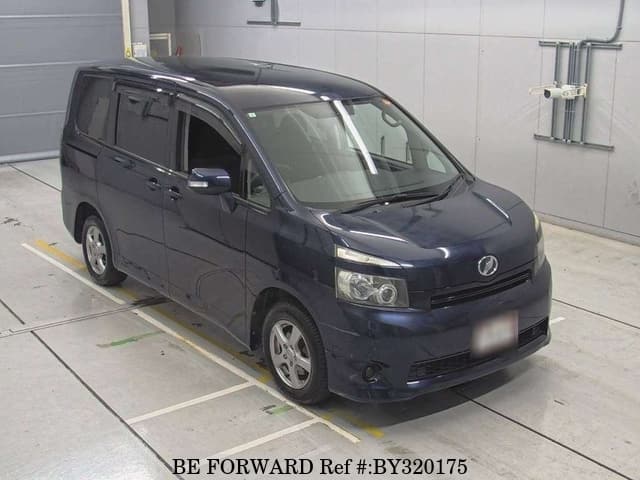 2009 Toyota Voxy JDM car for sale — photo 6 of 8