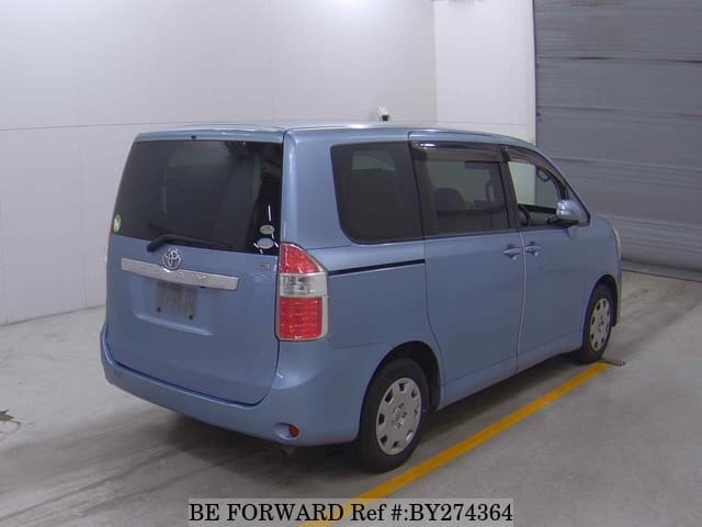 2008 Toyota Noah JDM car for sale — photo 2 of 5