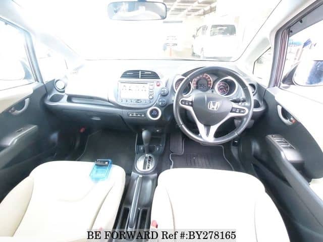 2010 Honda Fit JDM car for sale — photo 3 of 6