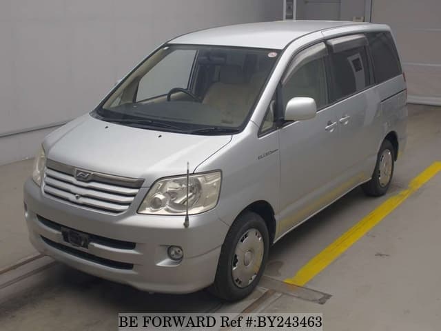 2004 Toyota Noah JDM car for sale