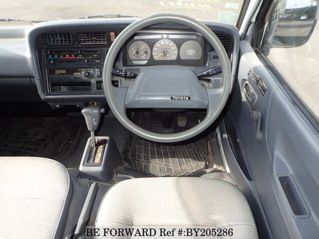 1995 Toyota HiAce JDM car for sale — photo 24 of 25