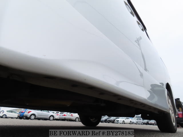 2009 Toyota Noah JDM car for sale — photo 18 of 25