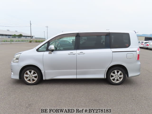 2009 Toyota Noah JDM car for sale — photo 2 of 25