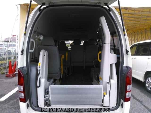 2005 Toyota HiAce JDM car for sale — photo 8 of 8