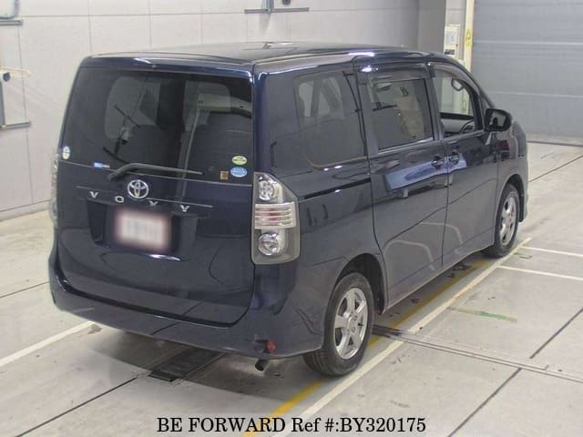 2009 Toyota Voxy JDM car for sale — photo 2 of 8