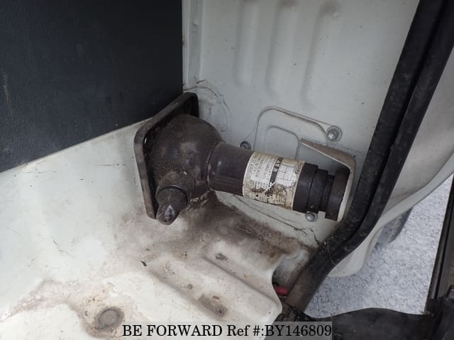 2003 Toyota HiAce JDM car for sale — photo 22 of 25