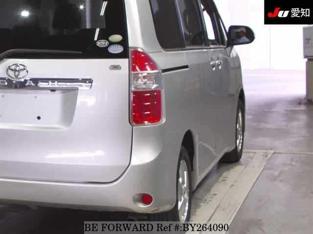2008 Toyota Noah JDM car for sale — photo 7 of 8
