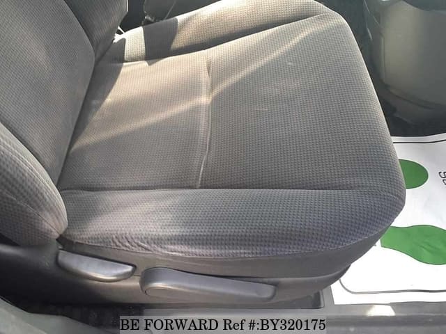2009 Toyota Voxy JDM car for sale — photo 8 of 8
