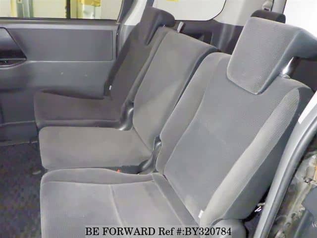 2009 Toyota Voxy JDM car for sale — photo 6 of 6
