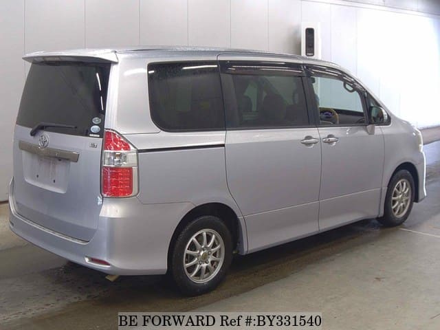 2008 Toyota Noah JDM car for sale — photo 2 of 6