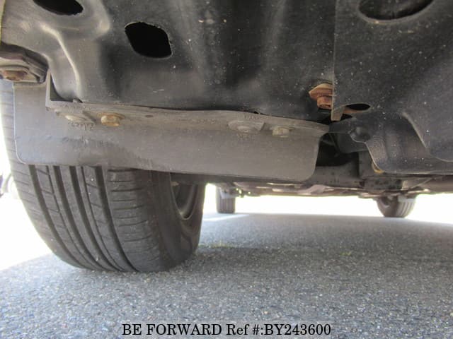 2010 Toyota Vitz JDM car for sale — photo 13 of 25