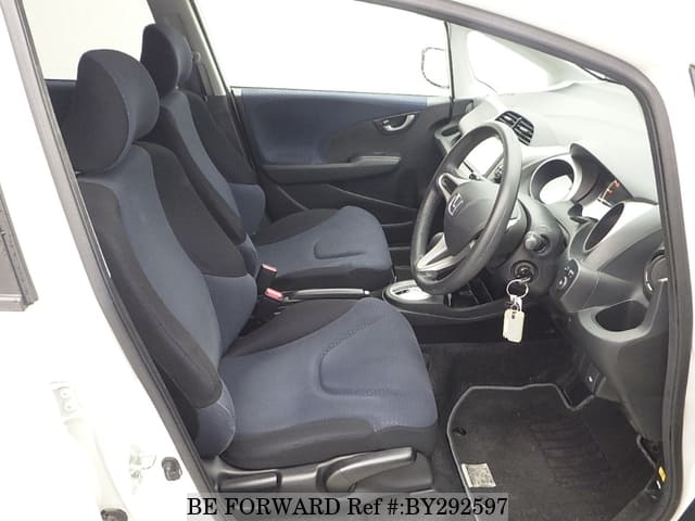 2009 Honda Fit JDM car for sale — photo 4 of 7